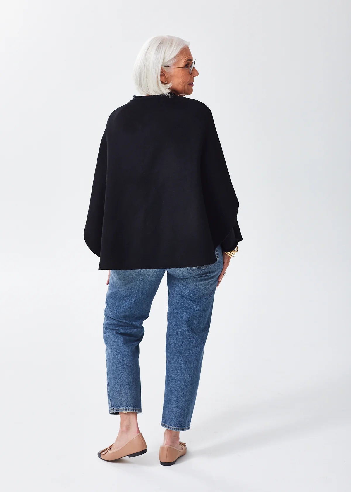 The Cashmere Cape Black