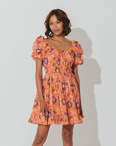 The Kalena Mini Dress, made of 100% GOTS certified organic cotton mulmul, is a fun and fresh addition to your sustainable warm weather wardrobe. The bright and flowy fabric make it the perfect dress for dressing up with heals and your favorite accessories or down with a pair of sandals. 