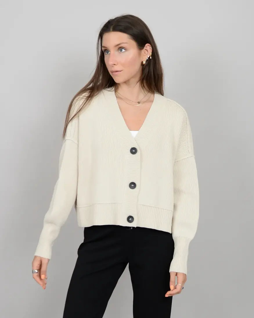 Sumire V-neck Cardigan White Beach