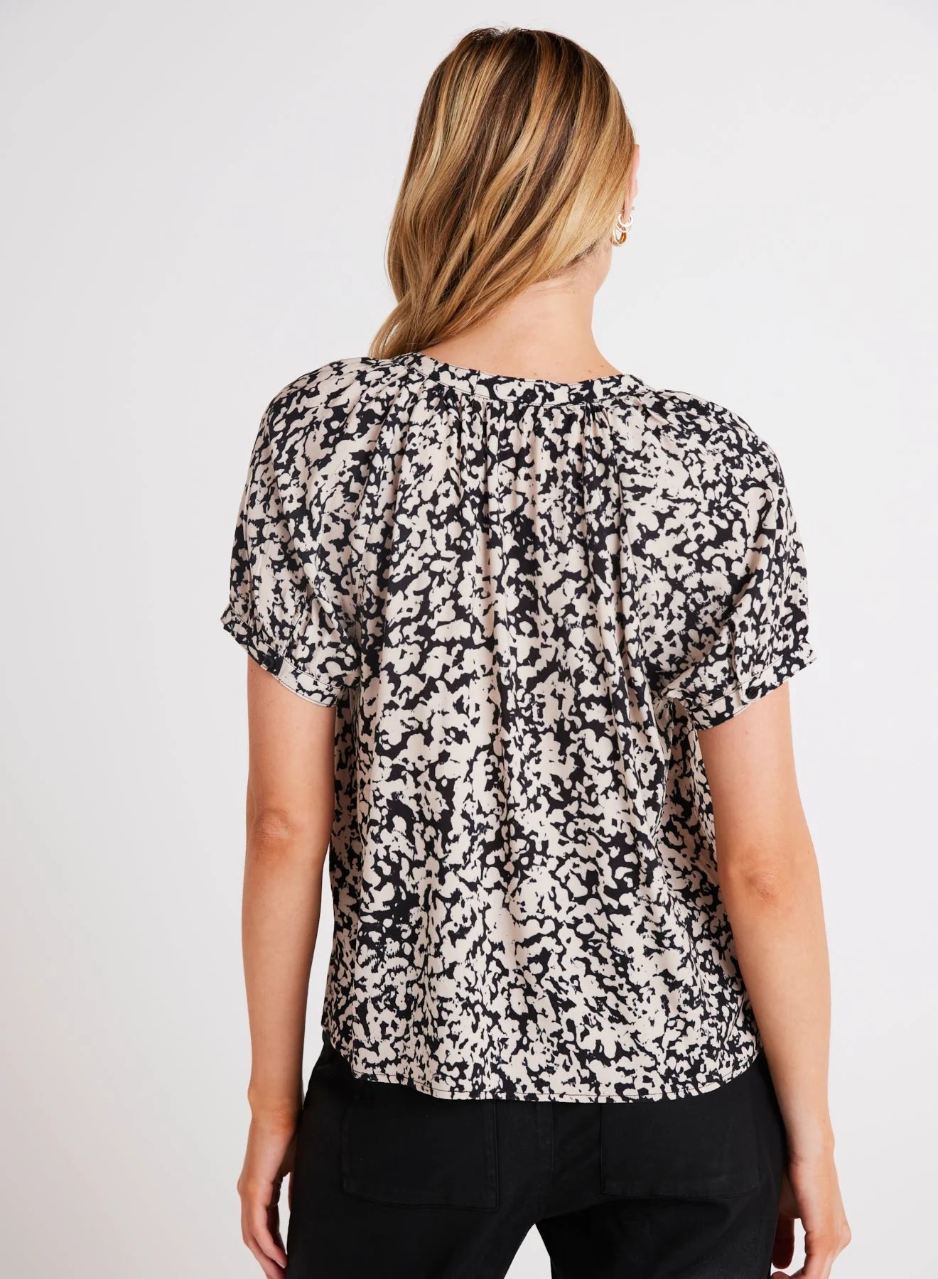 Short Sleeve Raglan Top Abstract Bloom